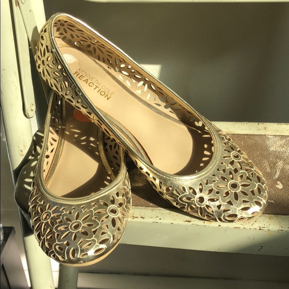 gold shoes